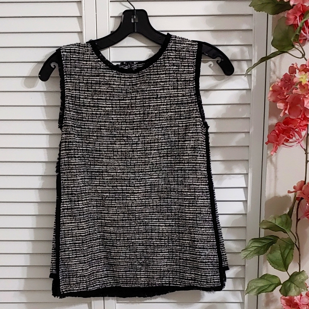 Banana Republic Black & White Textured Shell Top